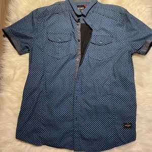 District 49 button down collared Mens short sleeve shirt size Large Blue